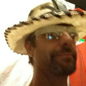 Meet your Posher, Larry